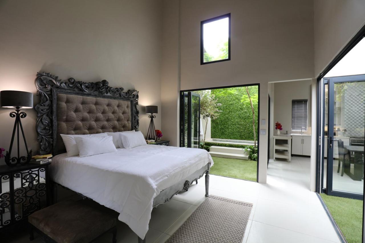 Another World - Montagu Exterior foto