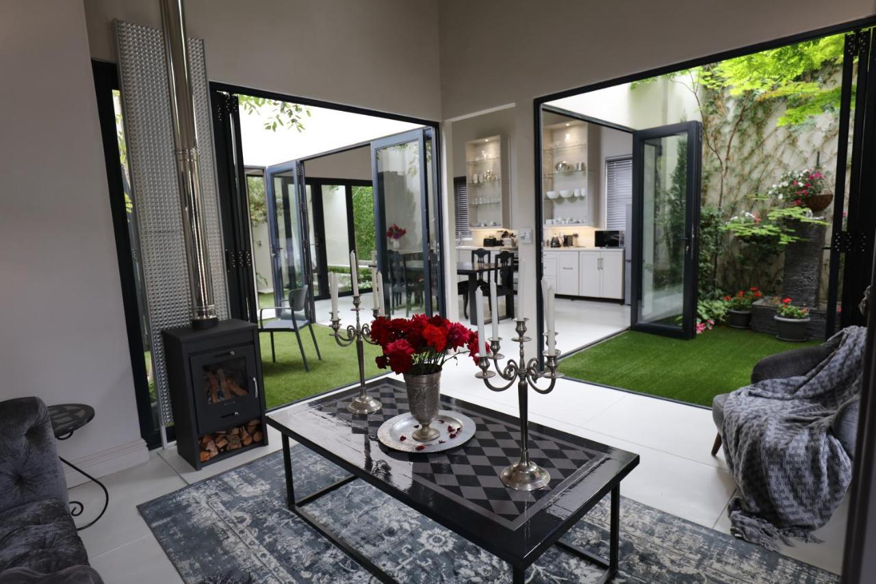 Another World - Montagu Exterior foto