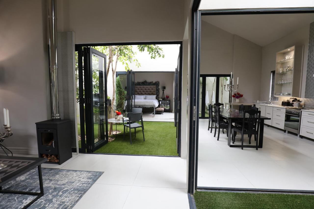Another World - Montagu Exterior foto